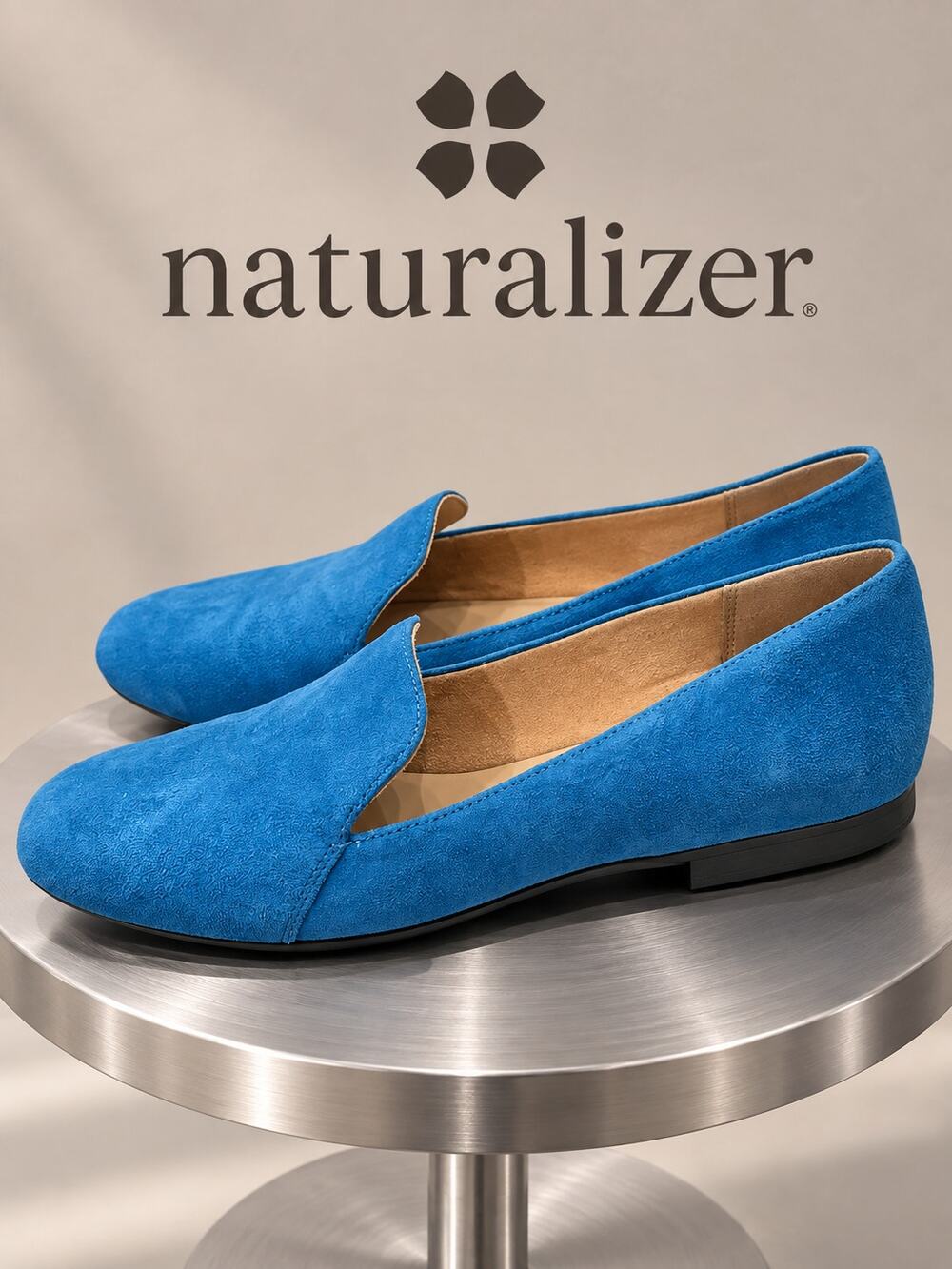 Naturalizer Blue Leather Smoking Loafer Flats Women’s Size 6M